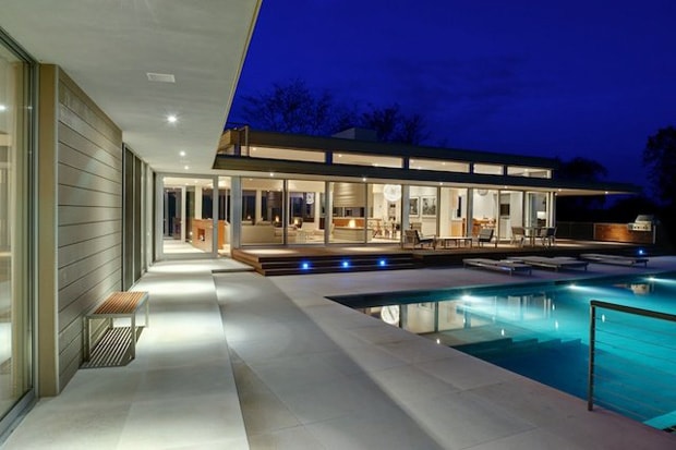 House by the Pond by Stelle Architects