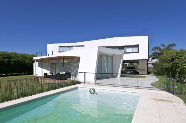 House V by I + GC [arquitectura]