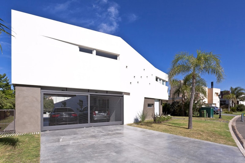 House V by I + GC [arquitectura]