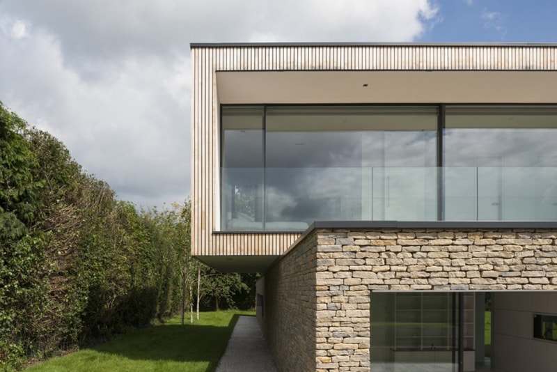 Hurst House by John Pardey Architects and Strom Architects