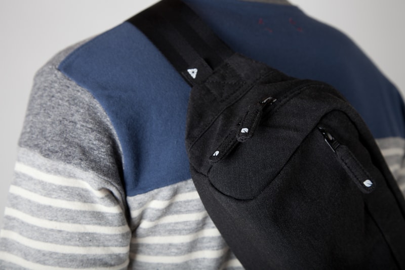 Incase Pr1zm Heathered Hipsack