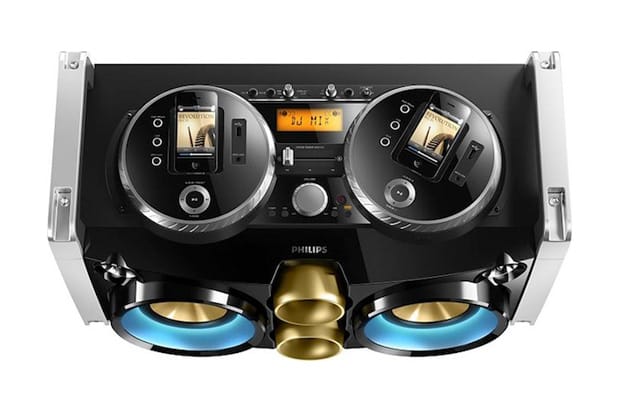 Watch Your iPhones Spin As You DJ on the Philips Mini Hi-Fi System 