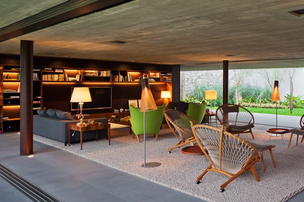 V4 House by StudioMK47