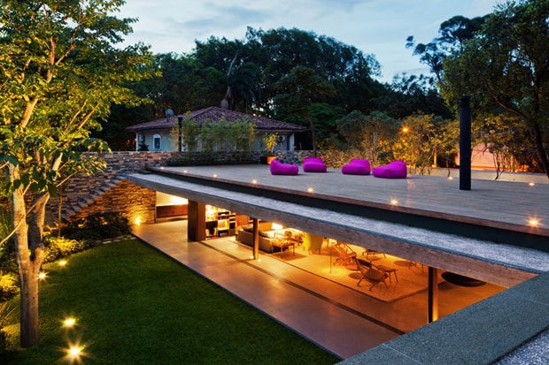 V4 House by StudioMK47