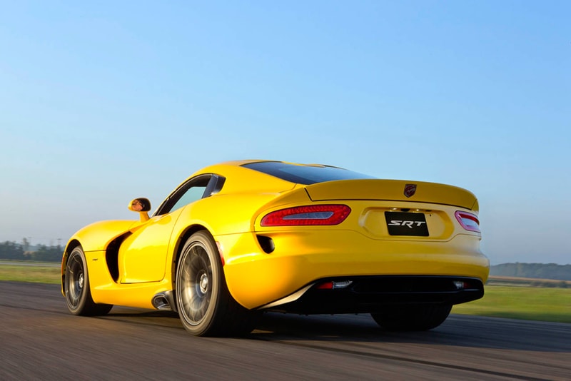 2013 SRT Viper Gets Initial Price of $97,395 and More Images