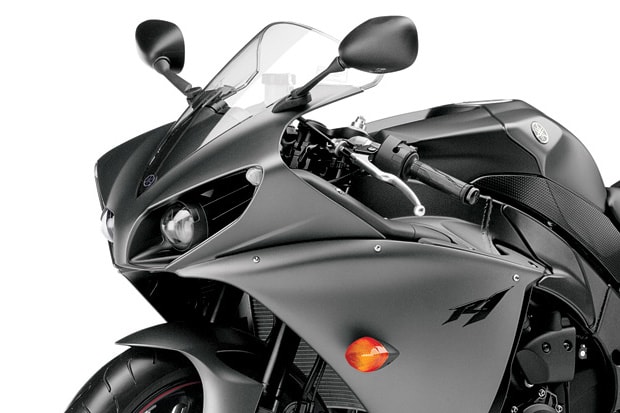 2013 YAMAHA YZF-R1