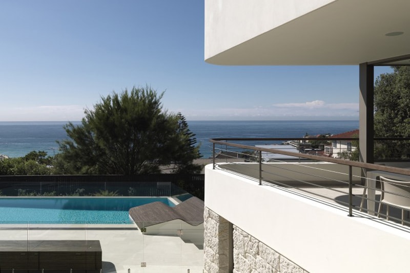 Balcony Over Bronte by Luigi Rosselli Architects