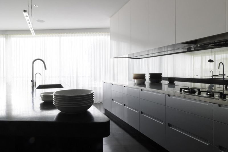 Balcony Over Bronte by Luigi Rosselli Architects