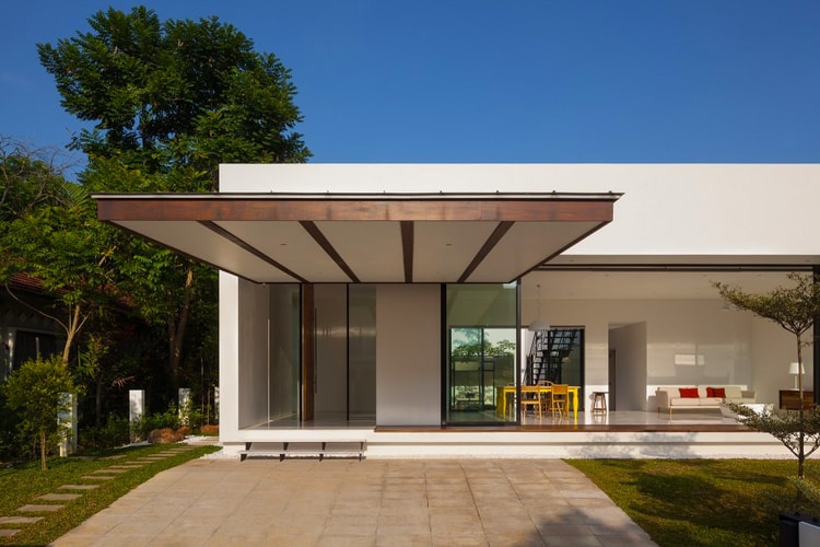 Mandai Courtyard House by Atelier M+A