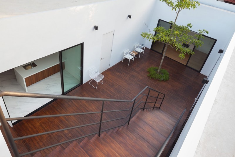 Mandai Courtyard House by Atelier M+A