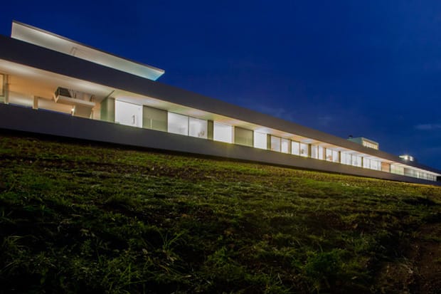 150m Weekend House by Shinichi Ogawa & Associates