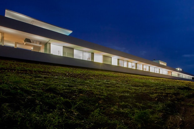 150m Weekend House by Shinichi Ogawa & Associates