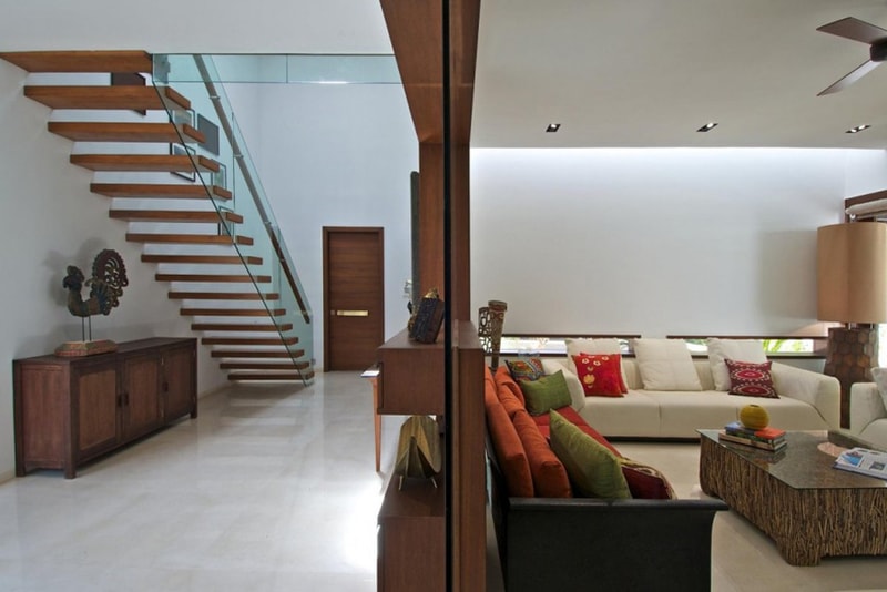Courtyard House by Hiren Patel Architects