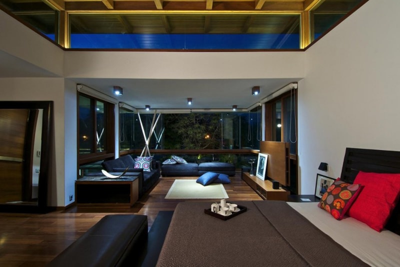 Courtyard House by Hiren Patel Architects