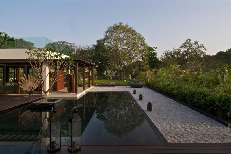 Courtyard House by Hiren Patel Architects