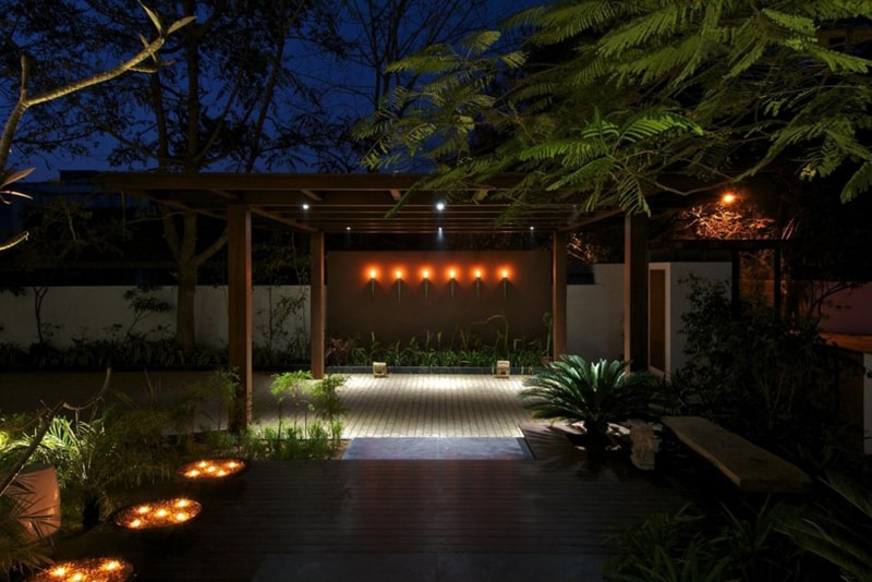 Courtyard House by Hiren Patel Architects