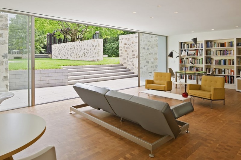 Country Estate by Roger Ferris + Partners