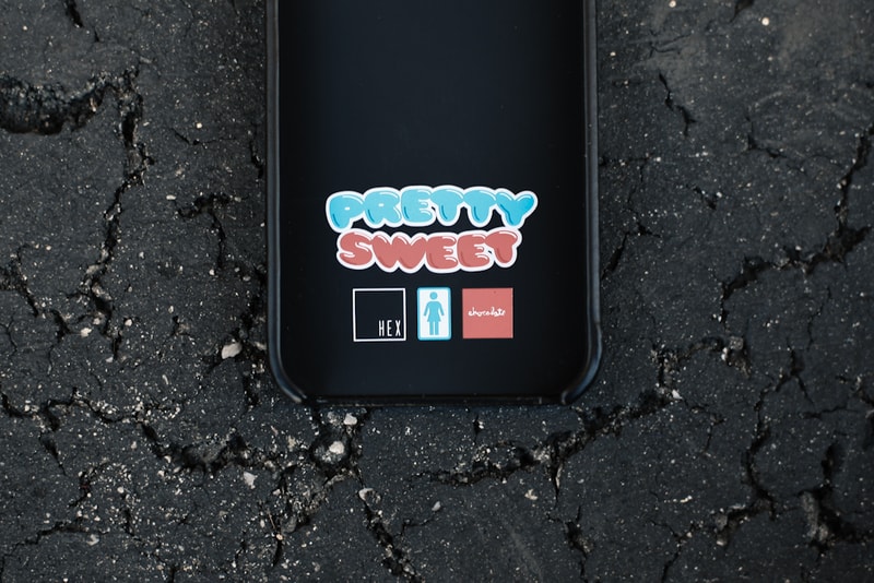 Girl x Chocolate Skateboards x HEX "Pretty Sweet" iPhone 5 Solo Wallet