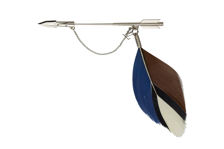 Louis Vuitton 2012 Fall/Winter Feather Brooch Pins