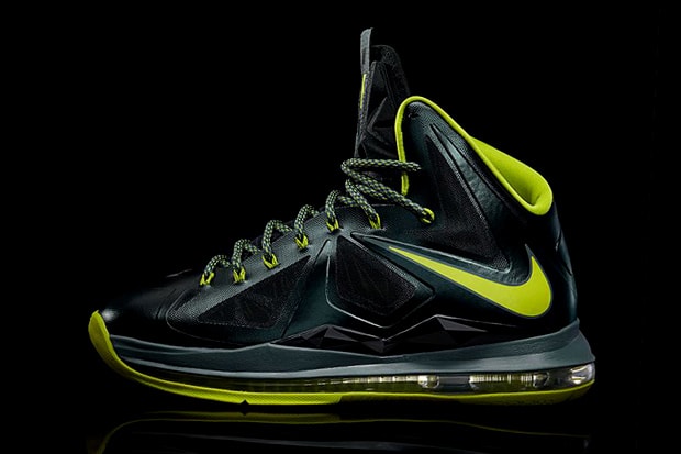 Nike LeBron X "Dunkman"