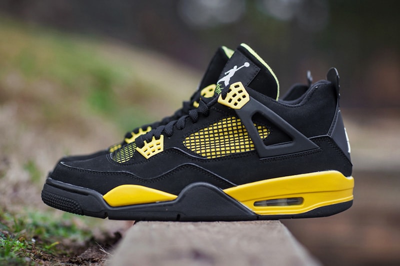Air Jordan IV 2012 "Thunder" Retro