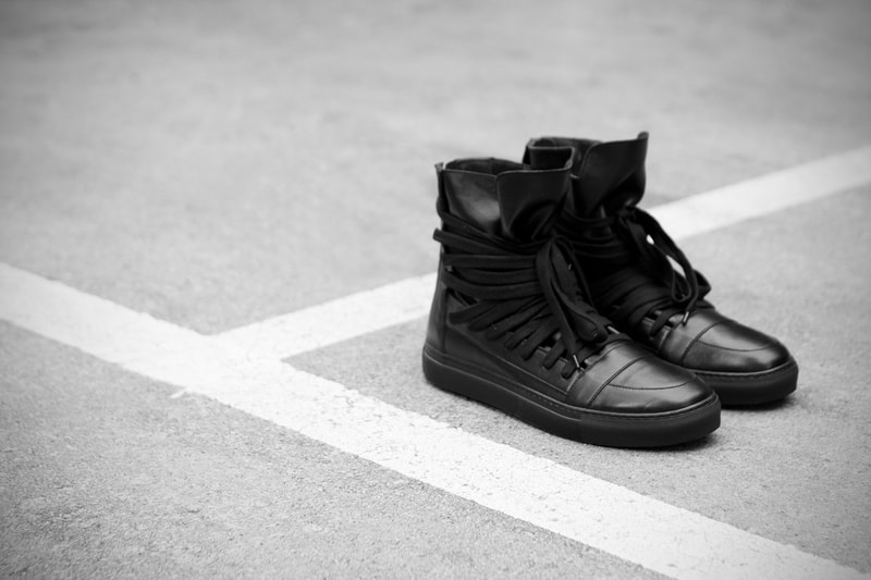 KRISVANASSCHE 2013 Spring/Summer Multi Laces Sneaker