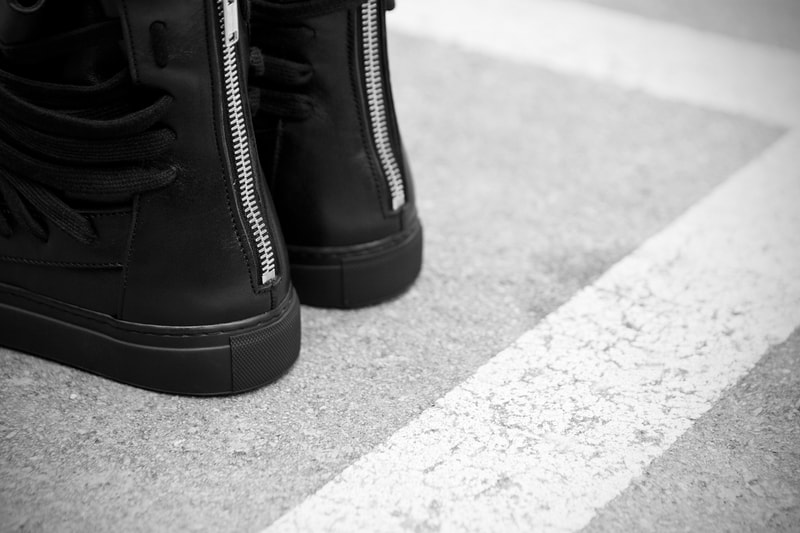 KRISVANASSCHE 2013 Spring/Summer Multi Laces Sneaker