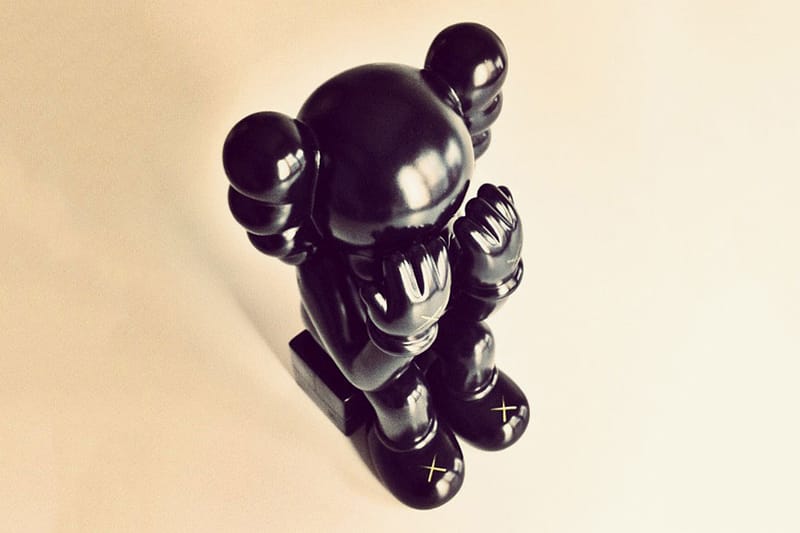 UPDATE: OriginalFake KAWS Companion "Seated" Black Preview