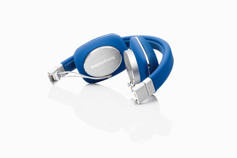 Bowers & Wilkins P3 Headphones in Blue