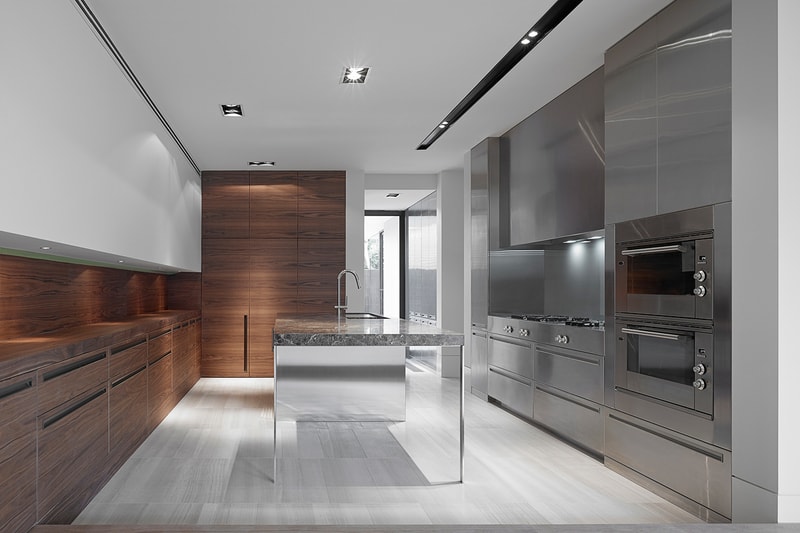 Cassell Street House by b.e. Architecture