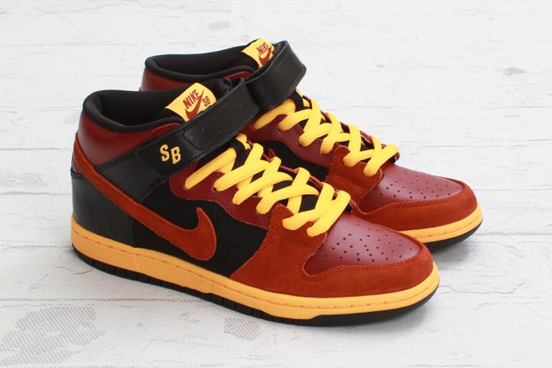 nike sb dunk mid orange