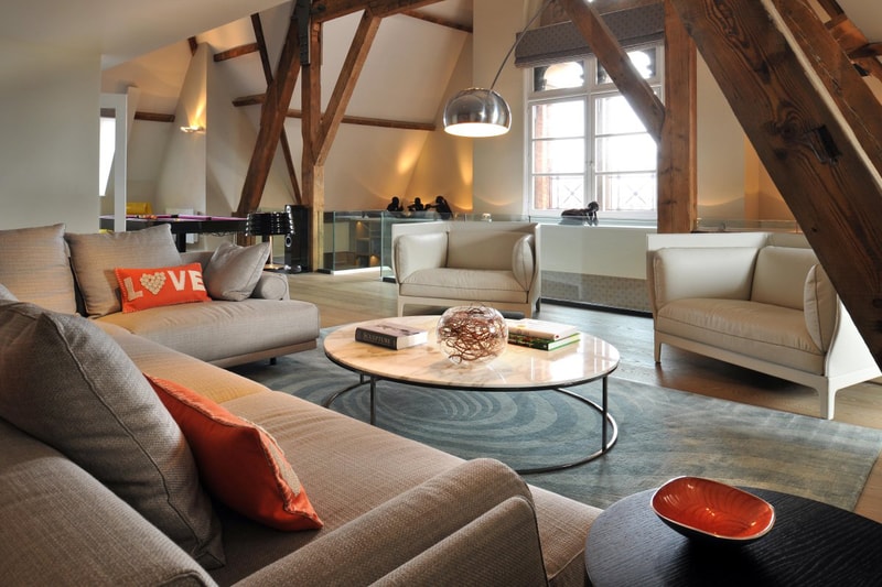 St. Pancras Chambers Penthouse Apartment by TG-Studio