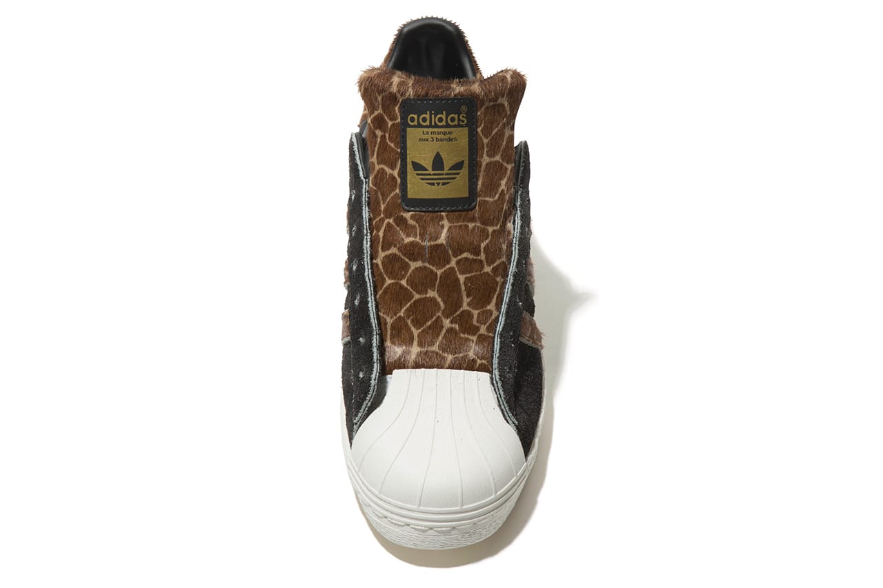 adidas giraffe print