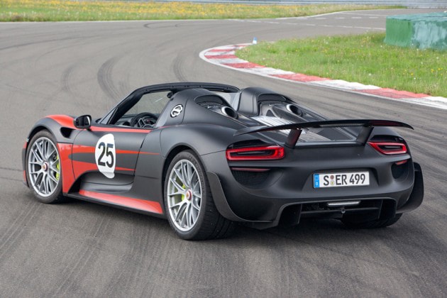 A Look At the 2015 Porsche 918 Spyder Hybrid