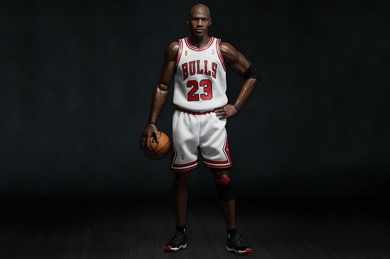 ENTERBAY's Michael Jordan 1/6 Scale "HK-Kicks.com 10th Anniversary" Exclusive Figurine