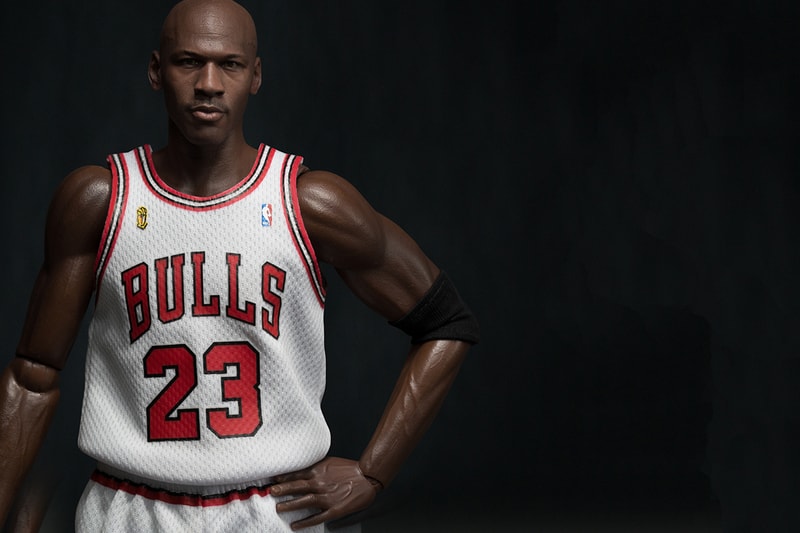 ENTERBAY's Michael Jordan 1/6 Scale "HK-Kicks.com 10th Anniversary" Exclusive Figurine