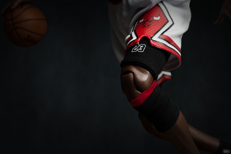 ENTERBAY's Michael Jordan 1/6 Scale "HK-Kicks.com 10th Anniversary" Exclusive Figurine