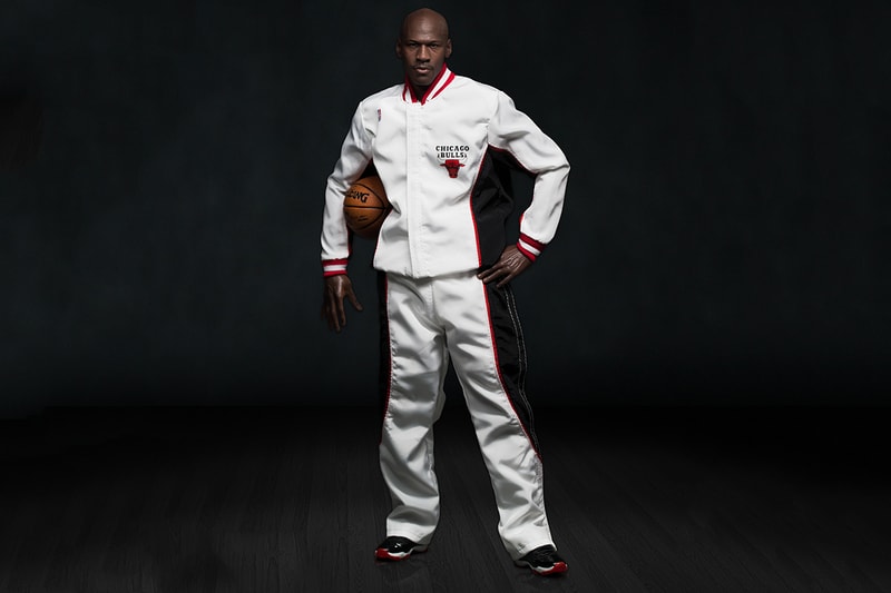 ENTERBAY's Michael Jordan 1/6 Scale "HK-Kicks.com 10th Anniversary" Exclusive Figurine