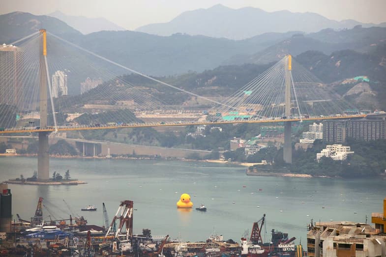 Florentijn Hofman's Giant Inflatable 'Rubber Duck' Floats to Hong Kong