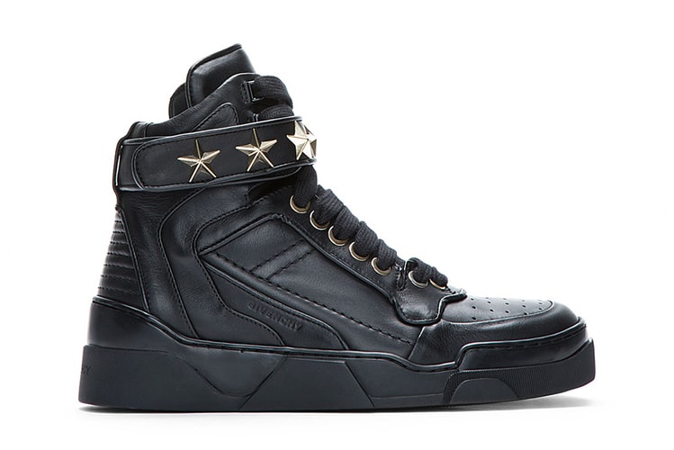 Givenchy Black Leather Star-Detail Sneaker