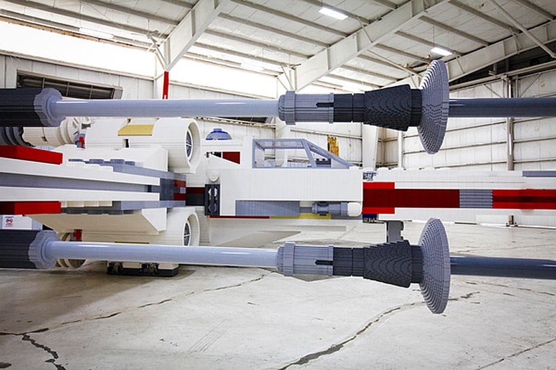 The World's Largest LEGO Star Wars X-Wing Starfighter
