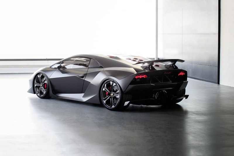 A Look at the Lamborghini Sesto Elemento