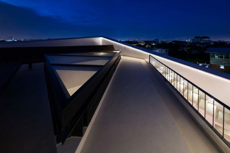 Baan Moom House by Integrated Field