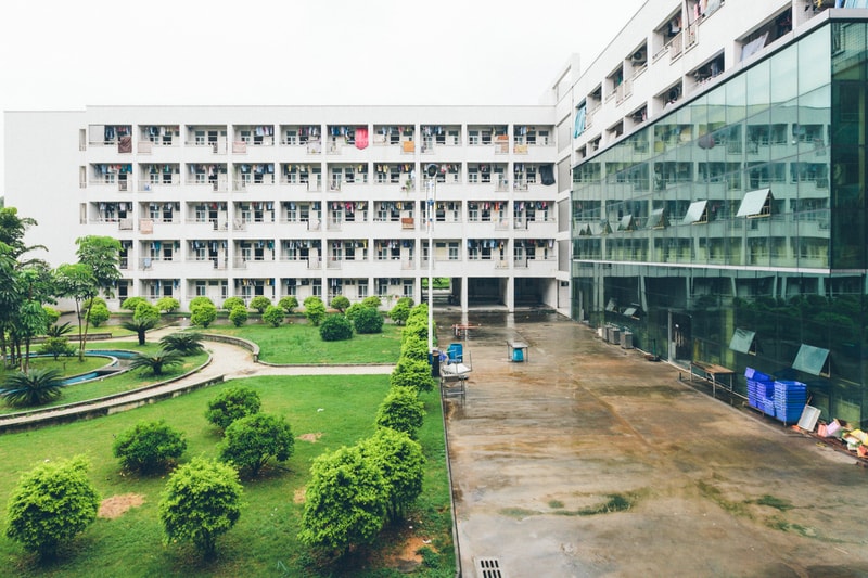 Everlane Presents a Look Into Its Chinese Factories 