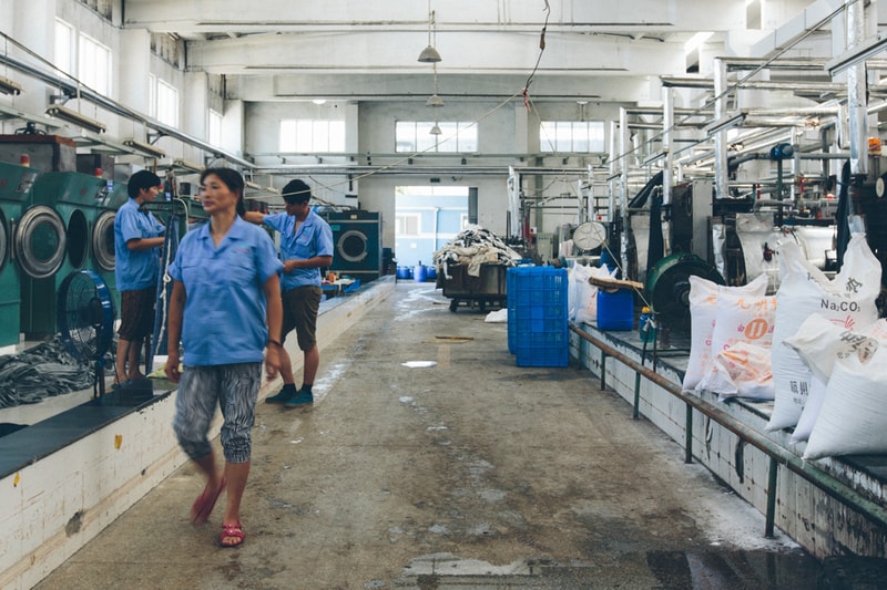Everlane Presents a Look Into Its Chinese Factories 