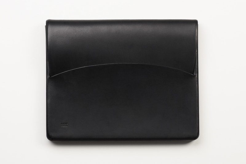FEIT Hand Moulded Leather iPad Case