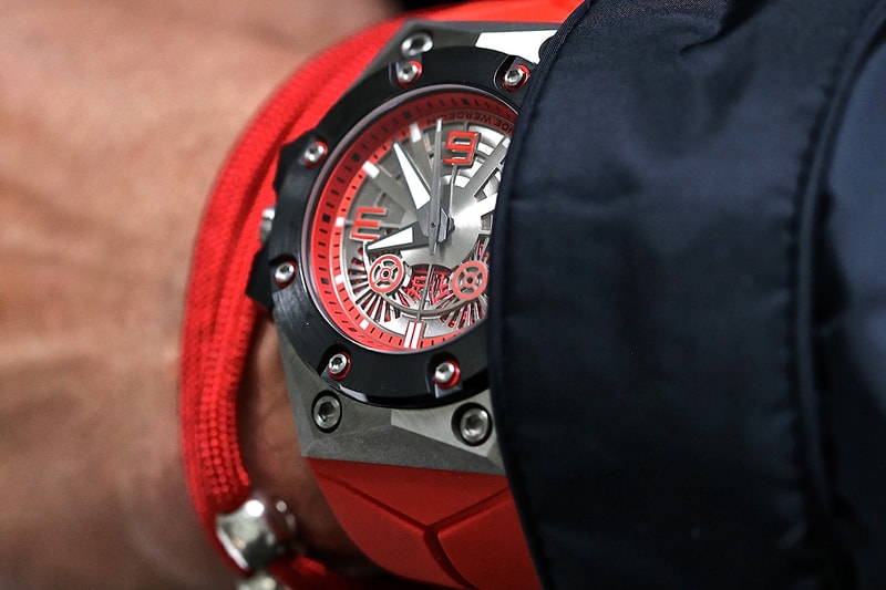 Linde Werdelin Oktopus II Double Date Titanium Red