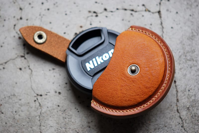 Roberu Leather Lens Cap Case