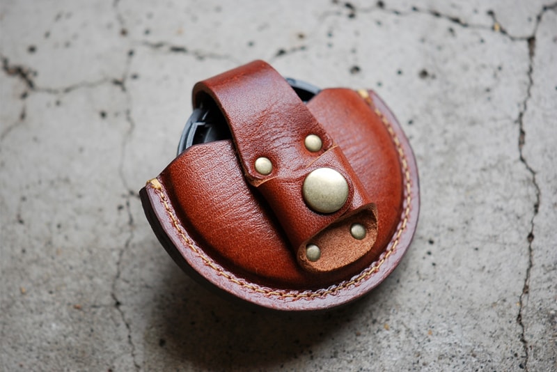 Roberu Leather Lens Cap Case