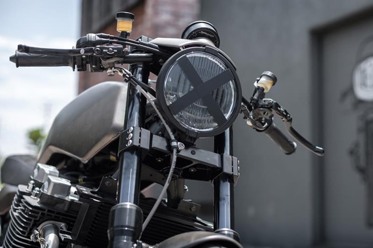 Yard Built Yamaha XJR1300 Project X by Deus Ex Machina